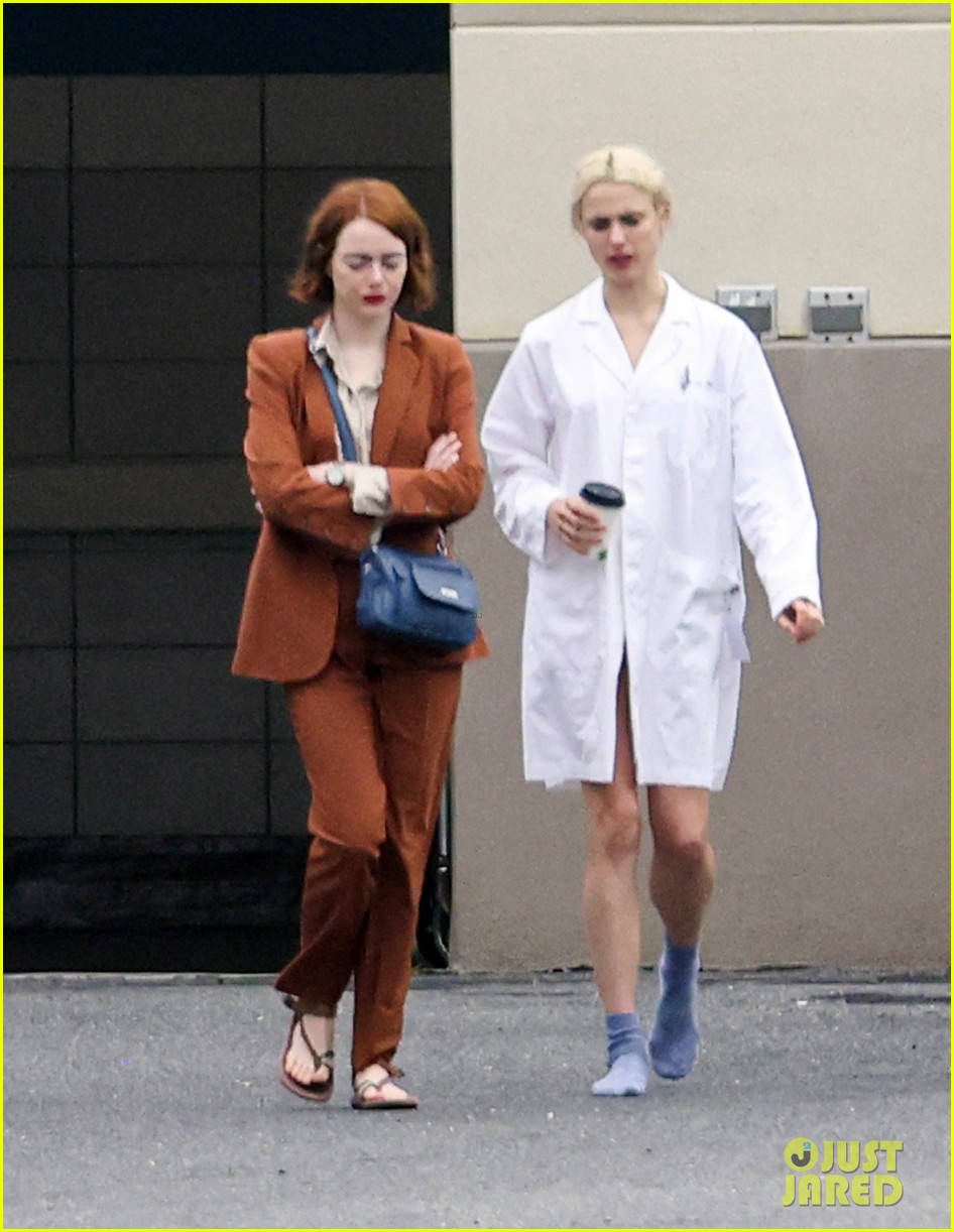 Did Emma Stone And Margaret Qualley Have A Feud At The Oscars? Did Emma Stone And Margaret Qualley Have A Feud At The Oscars?
