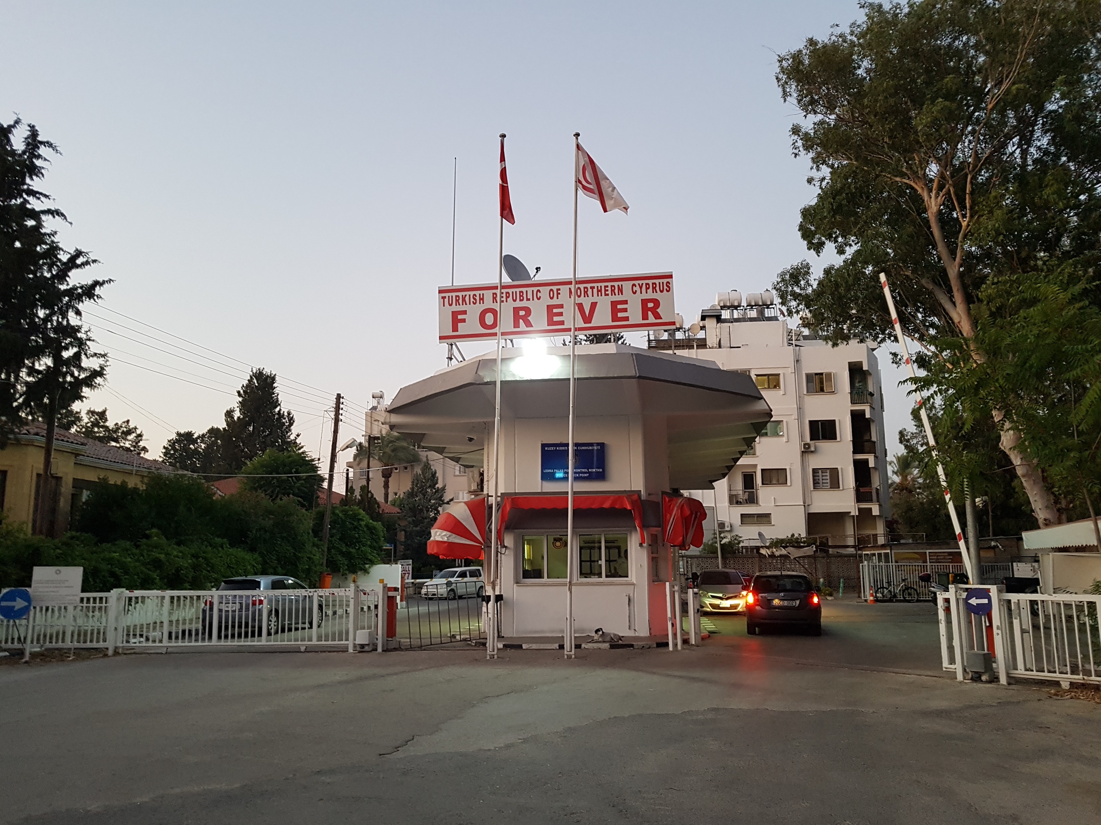 Dijital Veri Tabanı İşgücü Piyasası Rehberi: Ledra Palace'ta Tanıtım Dijital Veri Tabanı İşgücü Piyasası Rehberi: Ledra Palace'ta Tanıtım