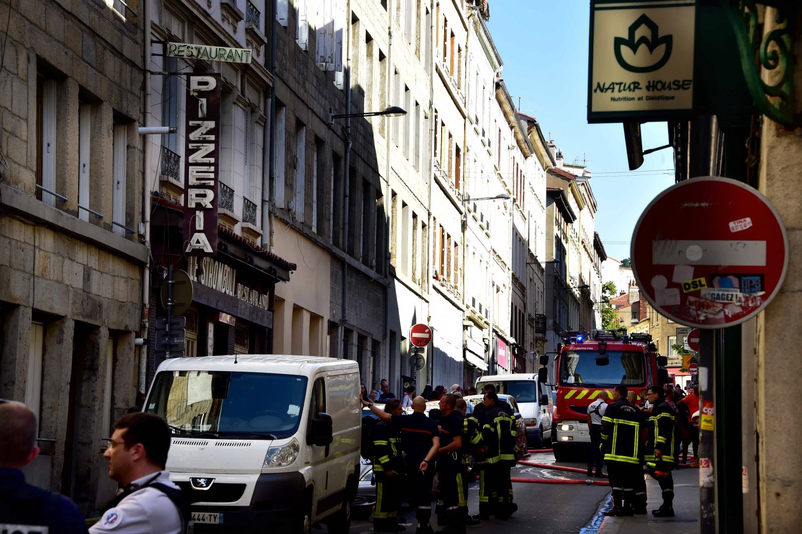 Dijon : Véhicule Contre Un Mur Rue Michel-Servet - Le Conducteur Se Dénonce