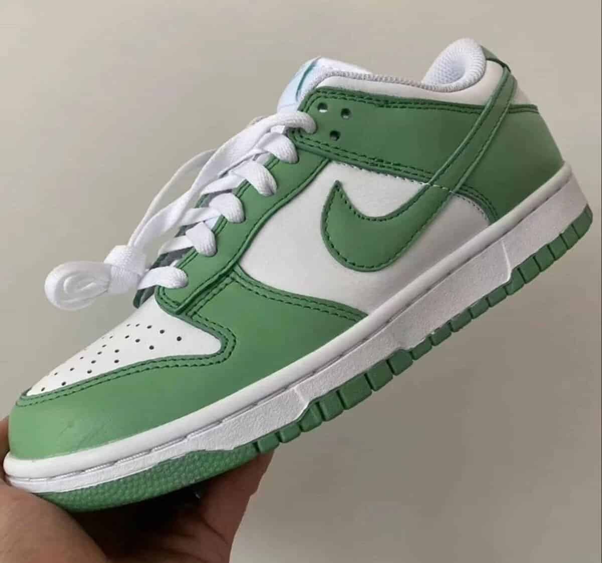 Discounted Sneakers: Shop Nike Air, Dunks, Jordans At Foot Locker Discounted Sneakers: Shop Nike Air, Dunks, Jordans At Foot Locker