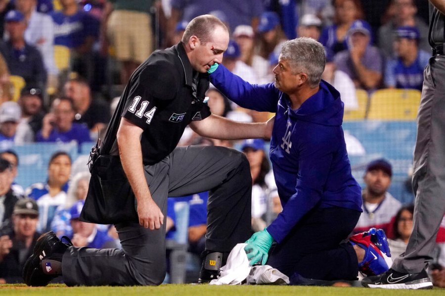 Dodgers Fall To Angels In Battle Of Injured Shortstops Dodgers Fall To Angels In Battle Of Injured Shortstops