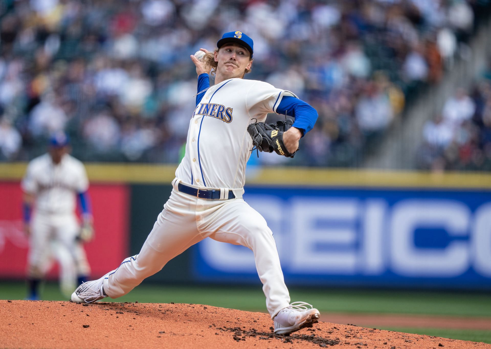 Dominant First Inning: Mariners' 14-0 Victory Against Marlins Dominant First Inning: Mariners' 14-0 Victory Against Marlins