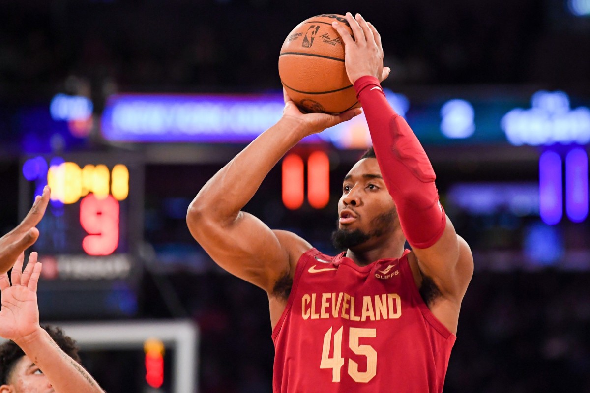 Donovan Mitchell Asks Fans A Question On Talking Heads With Ashley Holder Donovan Mitchell Asks Fans A Question On Talking Heads With Ashley Holder