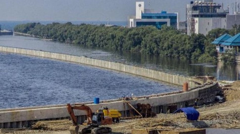 DPR Dorong Pembangunan Giant Sea Wall Untuk Lindungi Warga Pesisir DPR Dorong Pembangunan Giant Sea Wall Untuk Lindungi Warga Pesisir