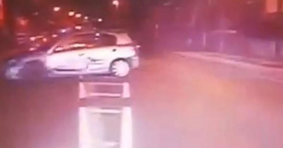 Dramatic Refueling During 90mph Police Chase: Astonishing Footage Dramatic Refueling During 90mph Police Chase: Astonishing Footage