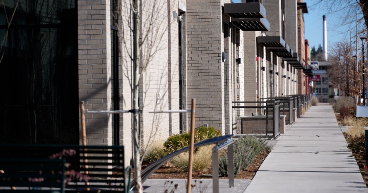 Drop In Housing Permits: A Construction Slowdown Despite Government Efforts Drop In Housing Permits: A Construction Slowdown Despite Government Efforts