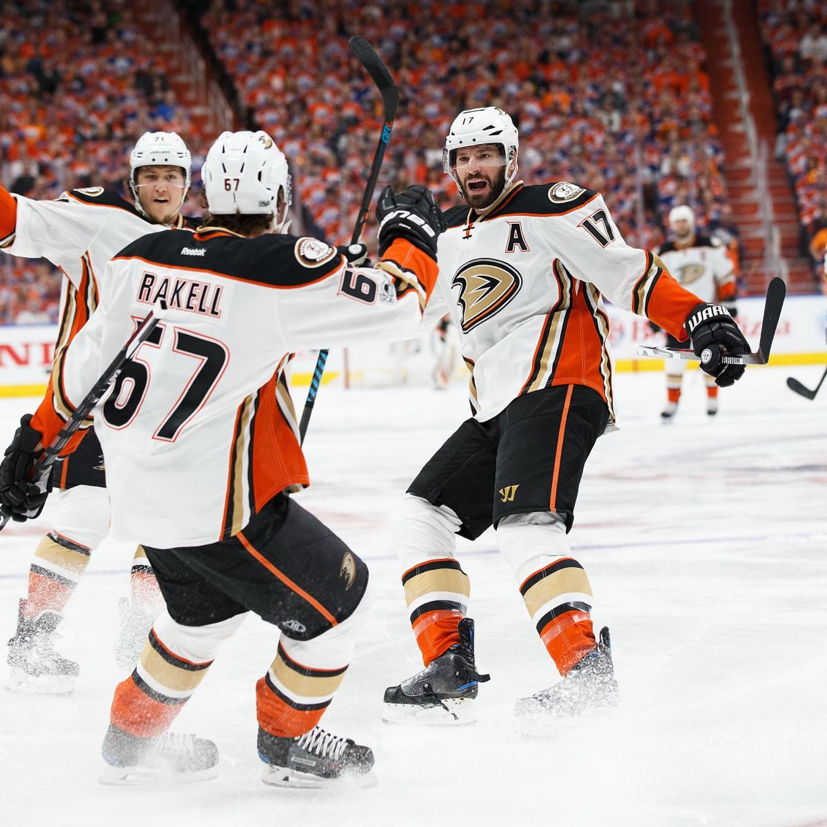 Ducks' Carlsson Scores Twice, But Overtime Loss To Stars Ducks' Carlsson Scores Twice, But Overtime Loss To Stars