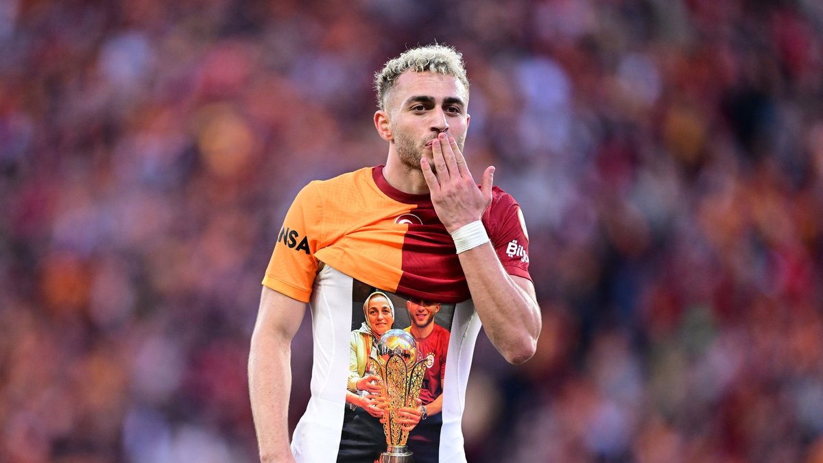 Dünya Devleri Klopp'u İstiyor: Transfer Söylentilerinin Değerlendirmesi Dünya Devleri Klopp'u İstiyor: Transfer Söylentilerinin Değerlendirmesi