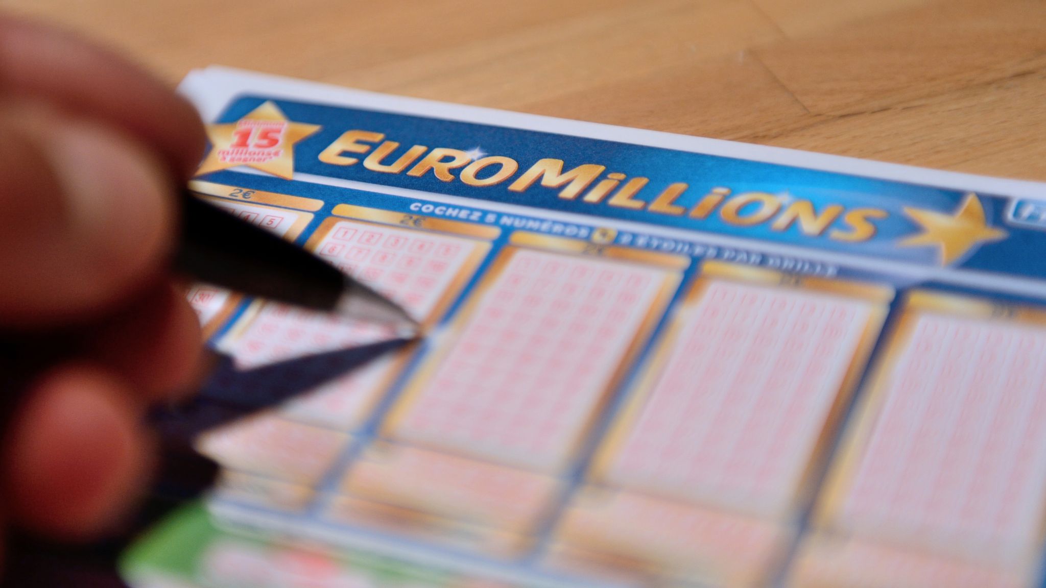 €[Amount] EuroMillions Jackpot: Irish Ticket Holder Hasn't Claimed Prize