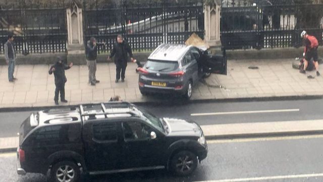 El Ex Primer Ministro Británico, Boris Johnson, Sufre Ataque De Avestruz En Texas