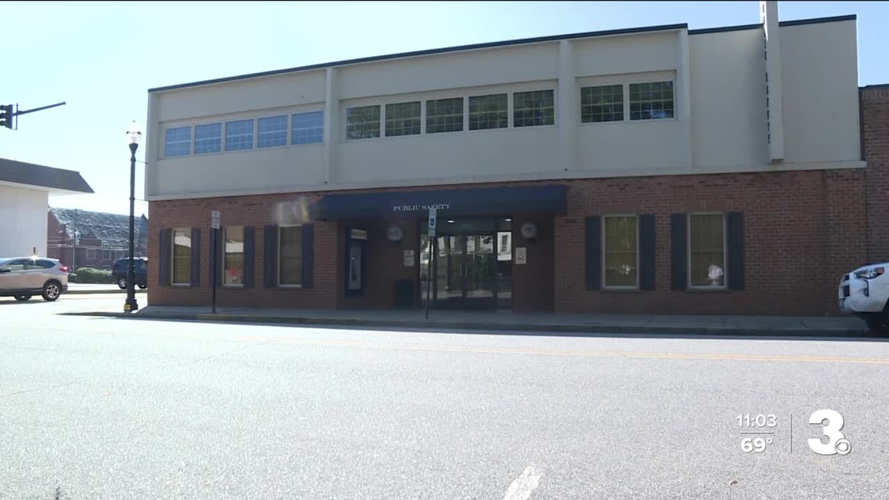 Elizabeth City Police Investigate String Of Car Break-ins At Apartment Complexes Elizabeth City Police Investigate String Of Car Break-ins At Apartment Complexes