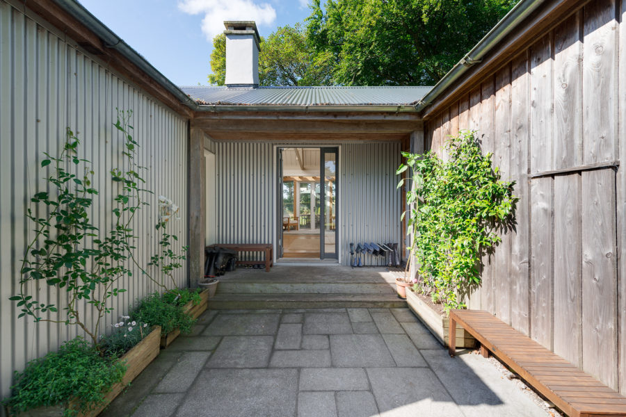 Escape To The Country: Balancing Rural Life With Modern Amenities Escape To The Country: Balancing Rural Life With Modern Amenities