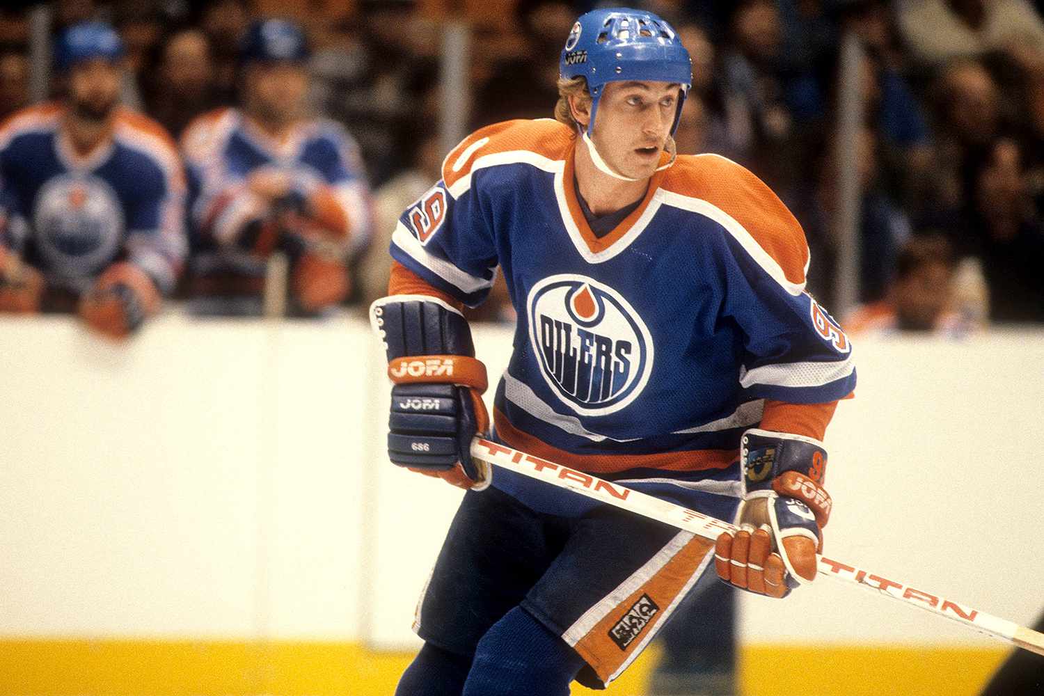 Essential Wayne Gretzky Fast Facts: A Quick Overview Essential Wayne Gretzky Fast Facts: A Quick Overview