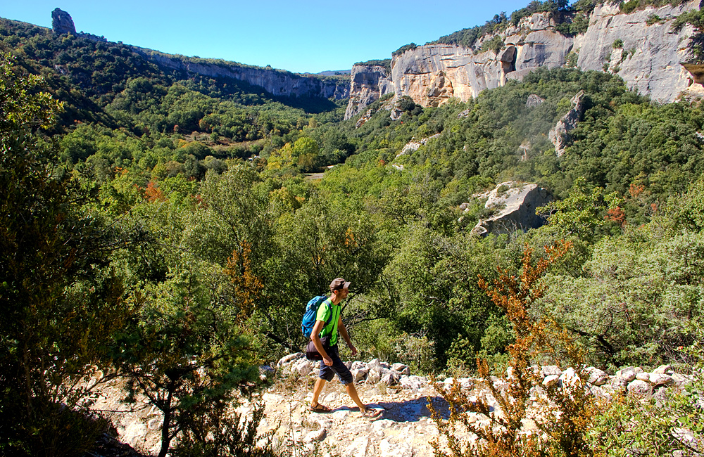 Explore Provence: A Self-Guided Walking Itinerary From Mountains To Mediterranean Coast Explore Provence: A Self-Guided Walking Itinerary From Mountains To Mediterranean Coast