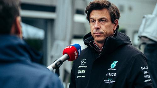 F1: Η Mercedes Αλλάζει Στάση Απέναντι Στον Verstappen. F1: Η Mercedes Αλλάζει Στάση Απέναντι Στον Verstappen.