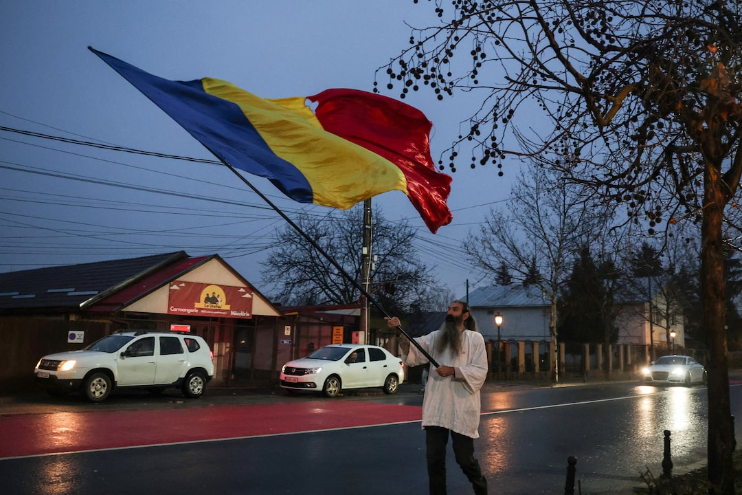 Far-Right Candidate Faces Centrist In Romania's Election Runoff Far-Right Candidate Faces Centrist In Romania's Election Runoff
