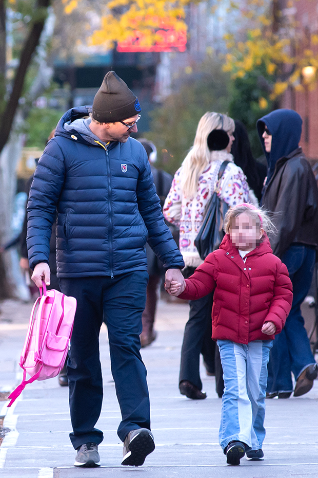 Father-Daughter Style: Bradley Cooper And Lea, 7, Twin In Green At Super Bowl 2025 Father-Daughter Style: Bradley Cooper And Lea, 7, Twin In Green At Super Bowl 2025
