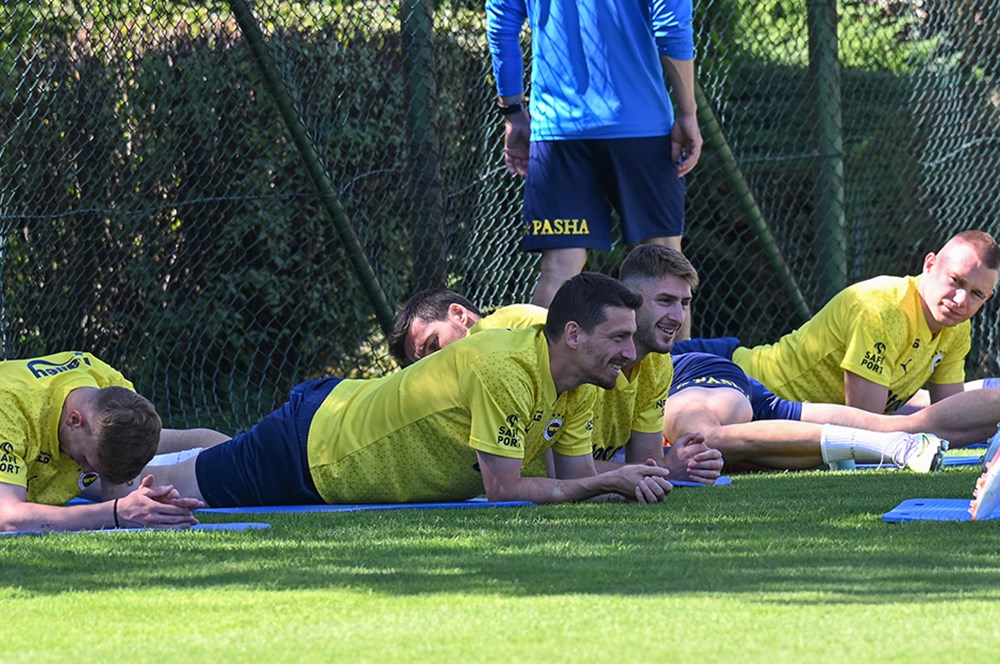 Fenerbahçe'de Yeni Bir Dönem: Dusan Tadiç'in Tarihi Transferi Fenerbahçe'de Yeni Bir Dönem: Dusan Tadiç'in Tarihi Transferi