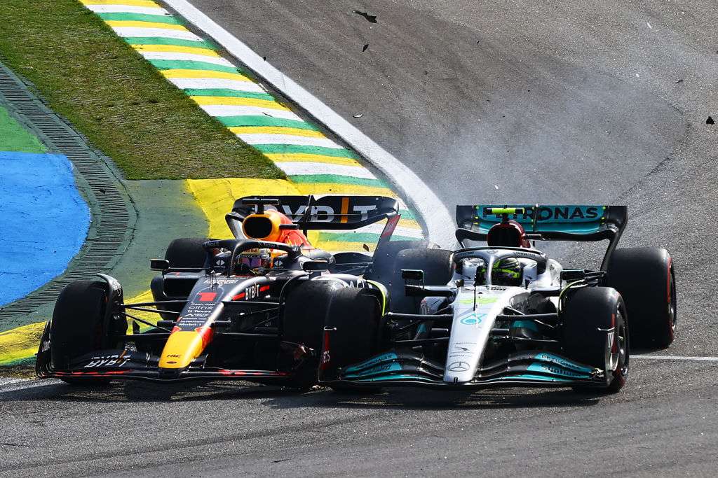 Ferrarin Ja Hamiltonin Yhteistyön Epäonnistuminen: Analyysi Ferrarin Ja Hamiltonin Yhteistyön Epäonnistuminen: Analyysi
