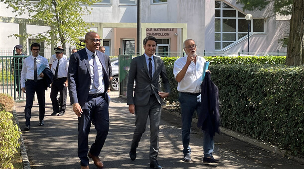 Feu À La Médiathèque Champollion De Dijon : Bilan Et Circonstances De L'incident Feu À La Médiathèque Champollion De Dijon : Bilan Et Circonstances De L'incident