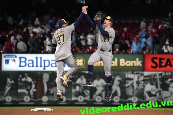 Five-Run Ninth: Diamondbacks Defeat Brewers In Thrilling Walk-Off Victory Five-Run Ninth: Diamondbacks Defeat Brewers In Thrilling Walk-Off Victory