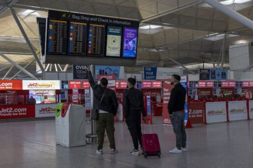 Foreign Office Urgent Warning: 4 Problems Facing Brits In Greece Foreign Office Urgent Warning: 4 Problems Facing Brits In Greece