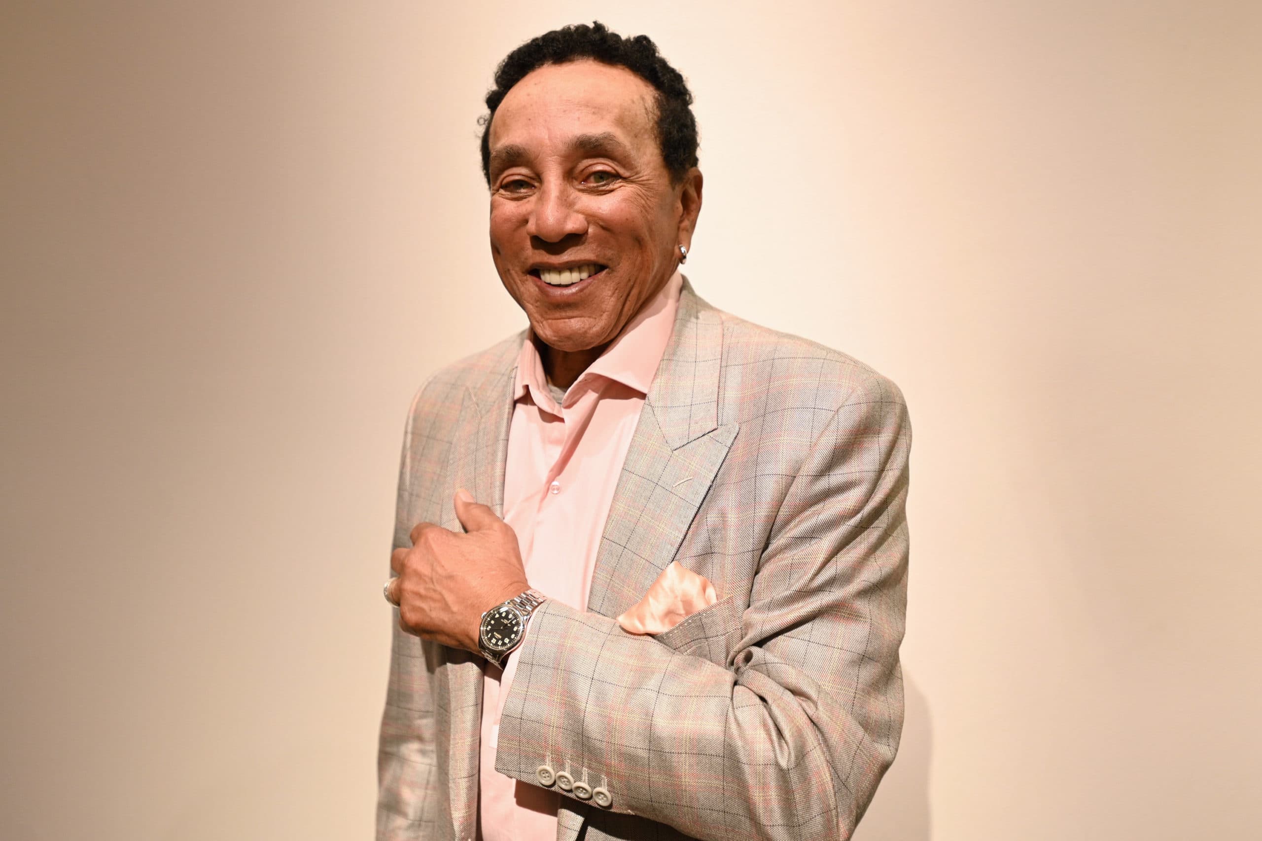 Four Former Employees Accuse Smokey Robinson Of Sexual Assault Four Former Employees Accuse Smokey Robinson Of Sexual Assault