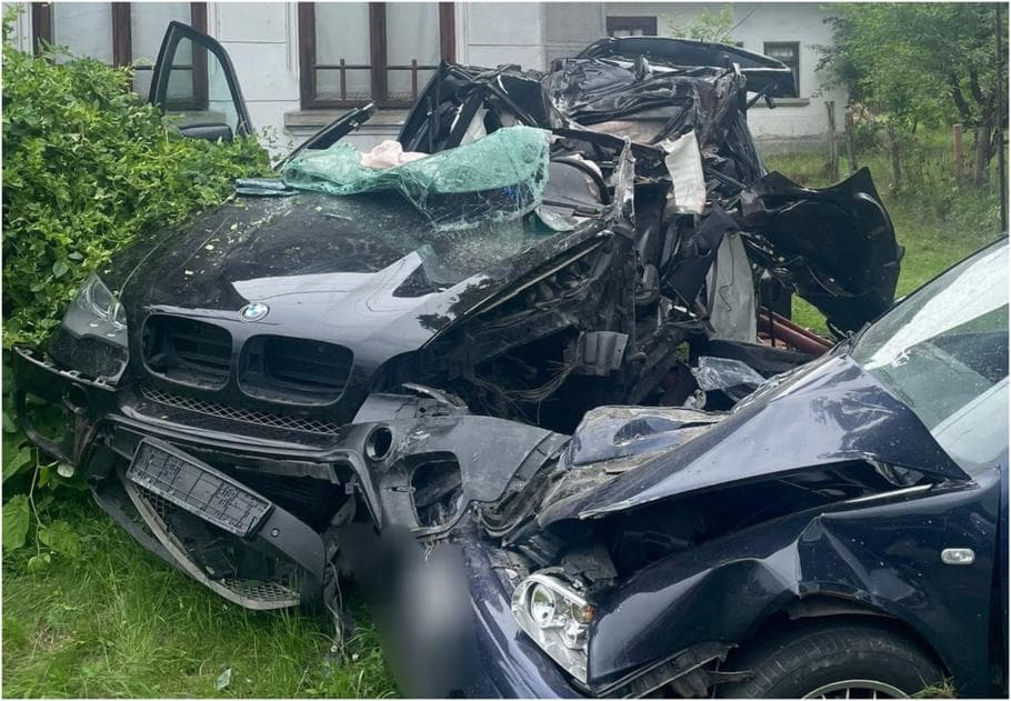 Frații Tate În București: Paradă Cu Bolidul De Lux După Reținere Frații Tate În București: Paradă Cu Bolidul De Lux După Reținere
