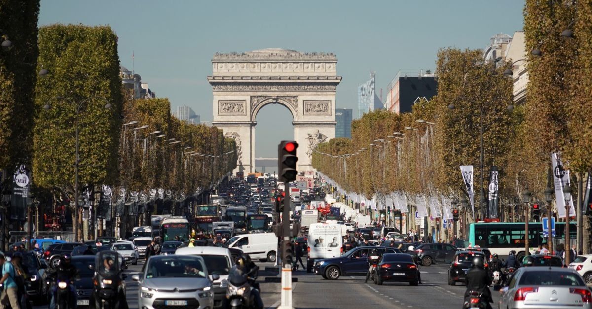 French Consumer Spending: April Figures Reveal Moderate Growth French Consumer Spending: April Figures Reveal Moderate Growth