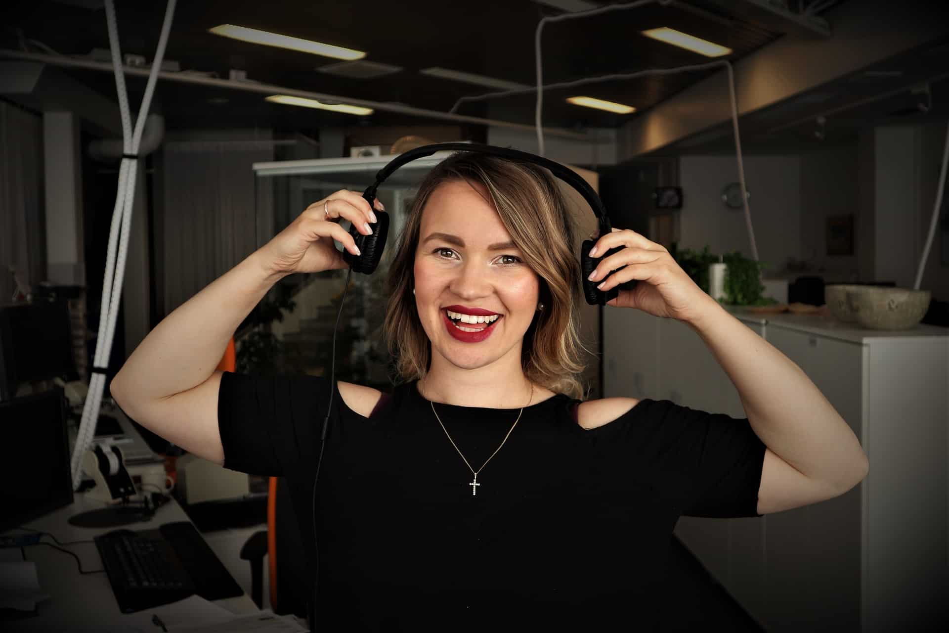 From Scatological Data To Engaging Podcast: The Power Of AI From Scatological Data To Engaging Podcast: The Power Of AI