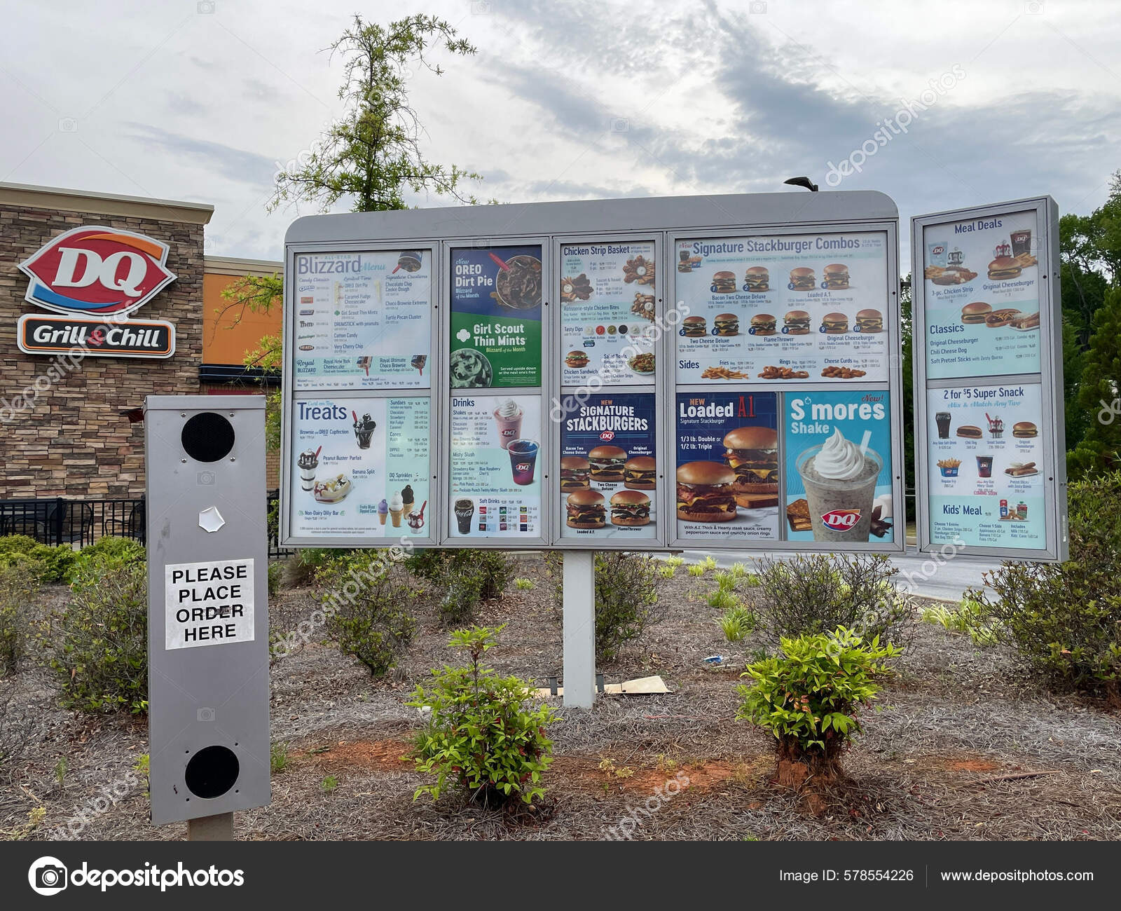 George Strait's Dairy Queen Drive-Thru: A Fan's Dream Come True George Strait's Dairy Queen Drive-Thru: A Fan's Dream Come True