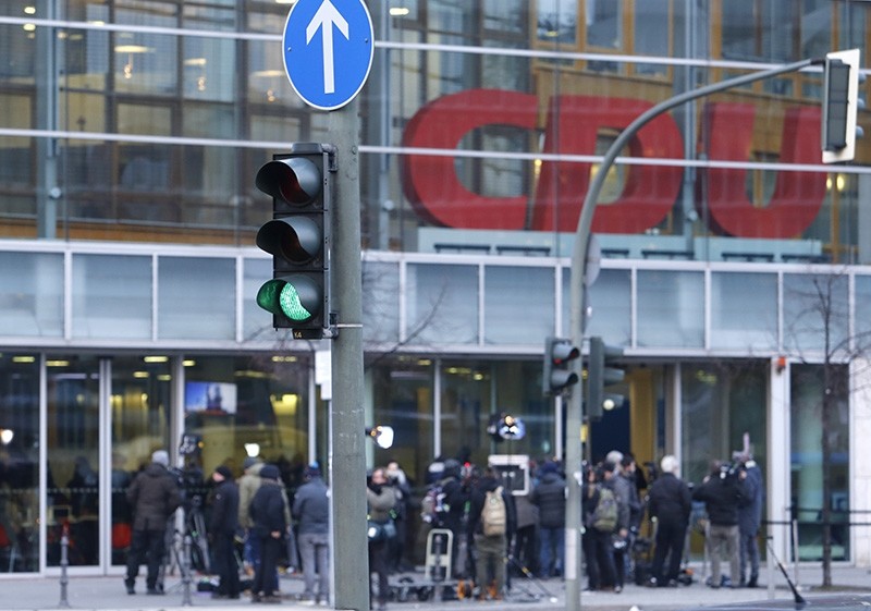 Germany's SPD: Coalition Talks Amidst Growing Youth Protests Germany's SPD: Coalition Talks Amidst Growing Youth Protests