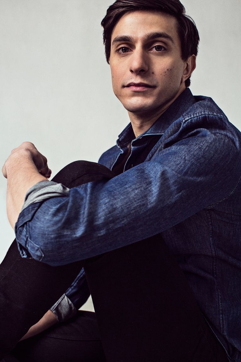 Gideon Glick Shines In Amazon's Étoile: A Review Gideon Glick Shines In Amazon's Étoile: A Review