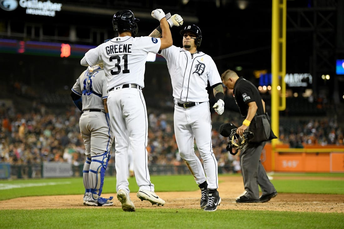 Gurriel's Late-Game Heroics: Pinch-Hit RBI Single Delivers Padres Win Against Braves