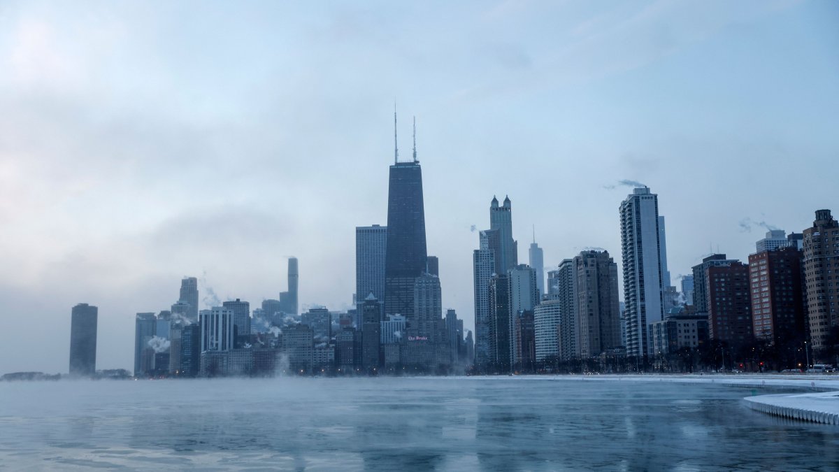 Heavy Snow Expected Tuesday: Four Inches Plus, Bitter Cold Temperatures To Impact Travel Heavy Snow Expected Tuesday: Four Inches Plus, Bitter Cold Temperatures To Impact Travel