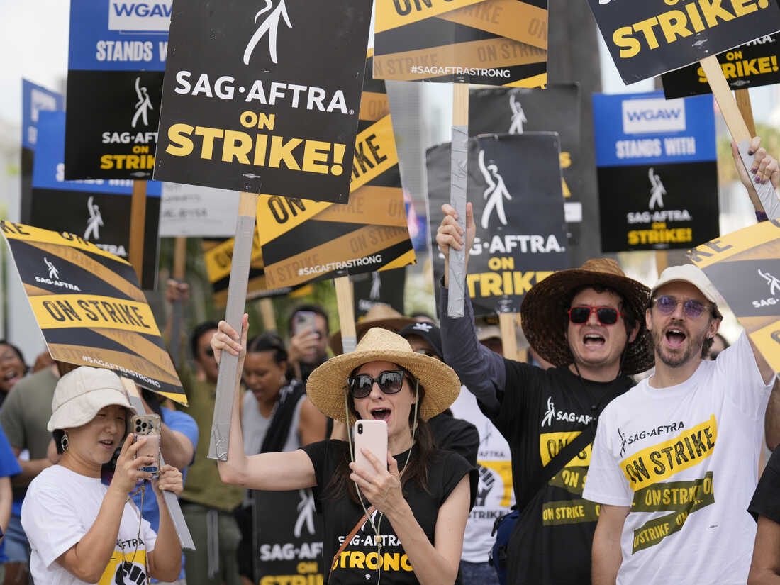 Hollywood At A Standstill: The Writers' And Actors' Joint Strike Hollywood At A Standstill: The Writers' And Actors' Joint Strike