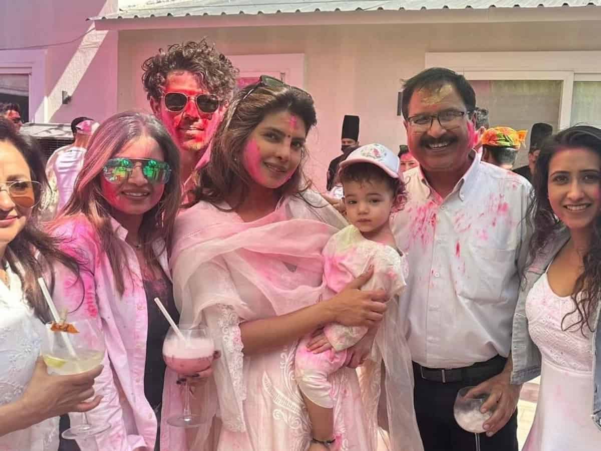 How Priyanka Chopra And Nick Jonas Celebrated Holi How Priyanka Chopra And Nick Jonas Celebrated Holi