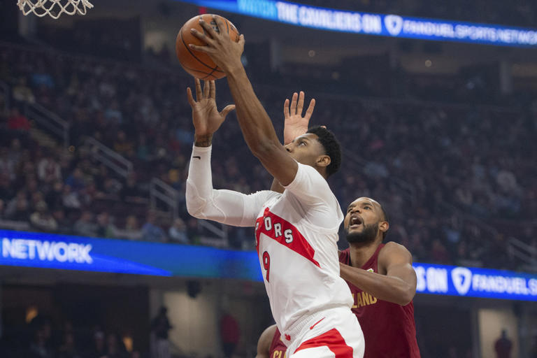 Hunter's 32 Points Power Cavaliers To 10th Straight Win Hunter's 32 Points Power Cavaliers To 10th Straight Win