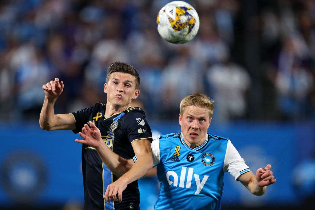 Huuhkajat Saavat Vahvistusta: Benjamin Källmanin Merkitys Joukkueelle Huuhkajat Saavat Vahvistusta: Benjamin Källmanin Merkitys Joukkueelle