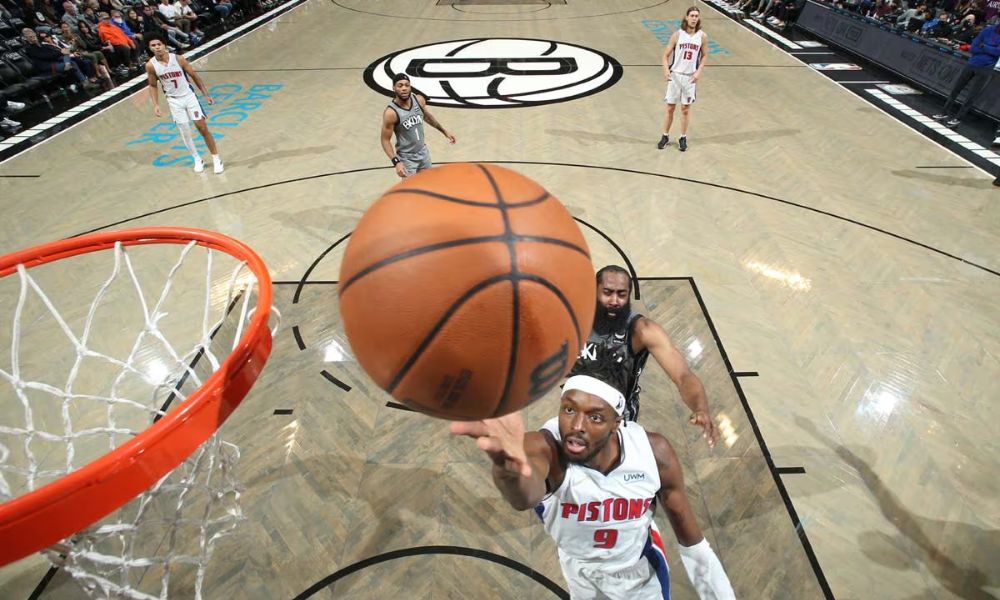 Impact Of Losing NBA Rights: Warner Bros. Discovery's $1.1 Billion Advertising Revenue Risk Impact Of Losing NBA Rights: Warner Bros. Discovery's $1.1 Billion Advertising Revenue Risk