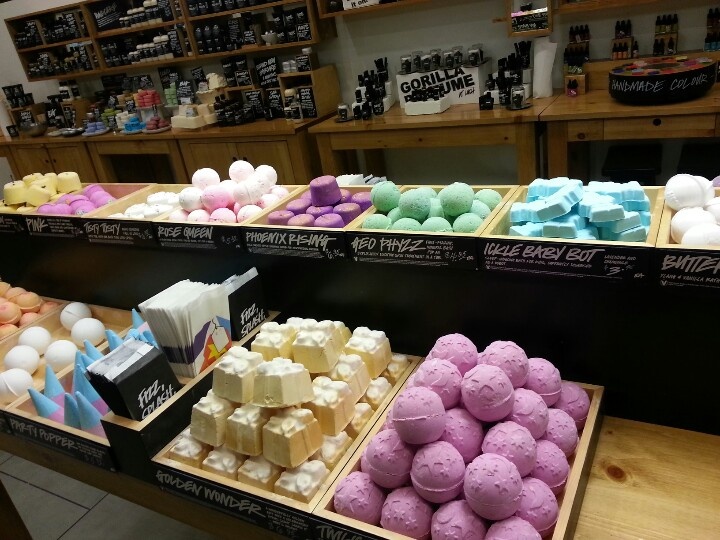 Indulge In A 30-Minute Bubble Bath At Lush NYC ($75) Indulge In A 30-Minute Bubble Bath At Lush NYC ($75)