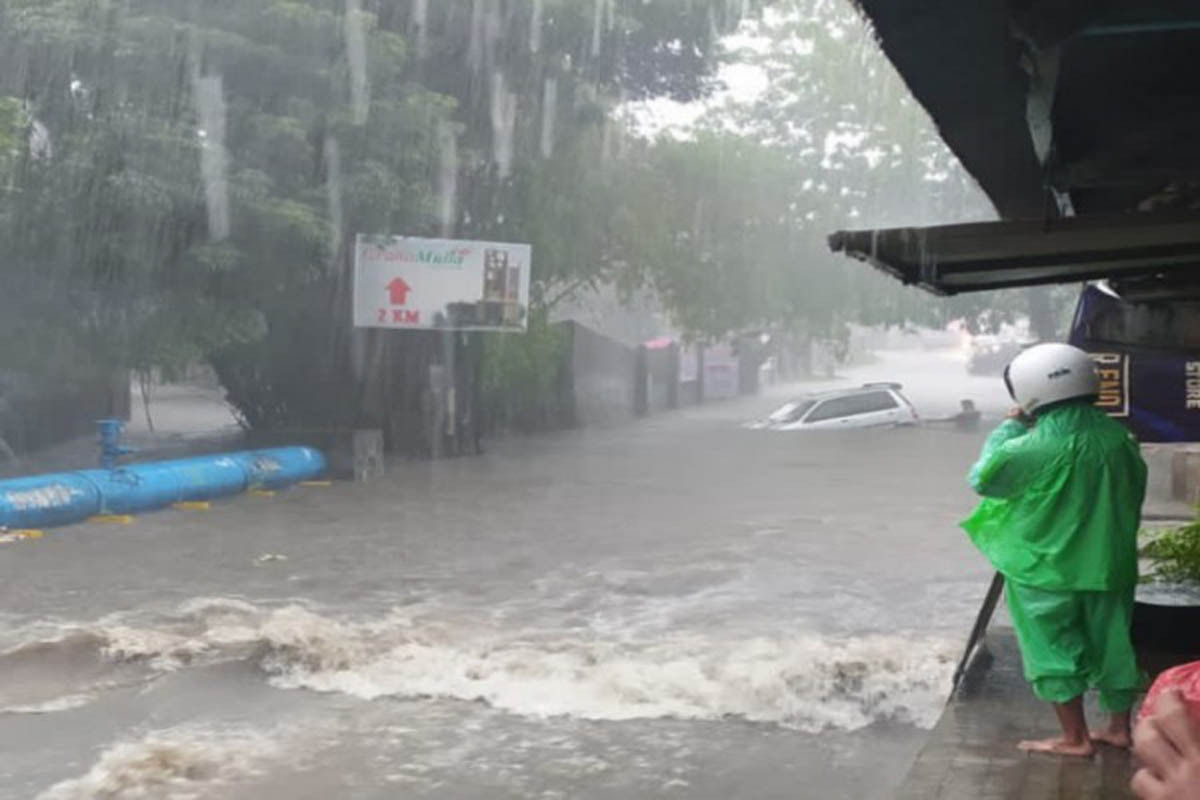 Informasi Cuaca Jawa Timur: Hujan Diperkirakan Berlanjut 24 Maret Informasi Cuaca Jawa Timur: Hujan Diperkirakan Berlanjut 24 Maret