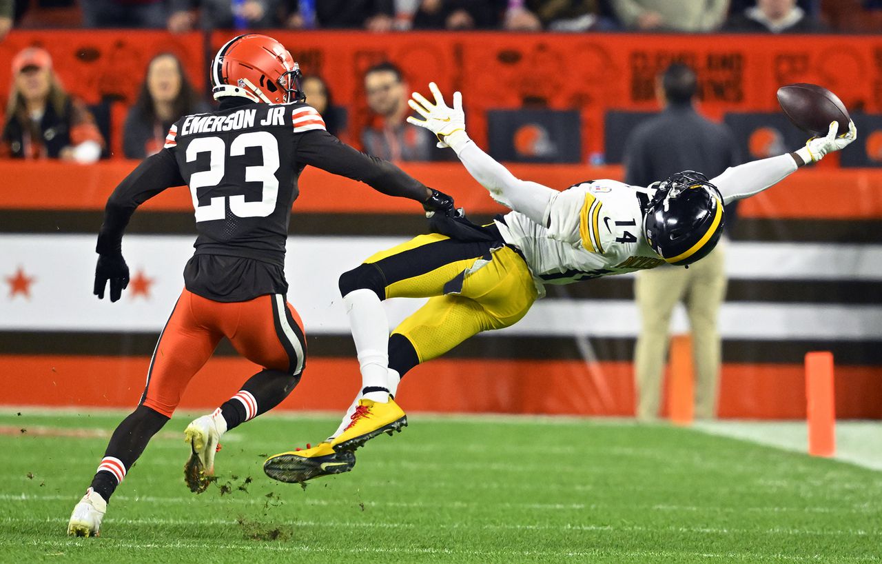 Insider Reveals: The Real Reason Behind The Steelers' Decision To Keep George Pickens Insider Reveals: The Real Reason Behind The Steelers' Decision To Keep George Pickens