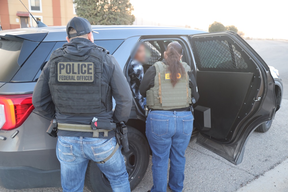 Intervention Attempts During ICE Arrest Result In Public Disorder Intervention Attempts During ICE Arrest Result In Public Disorder