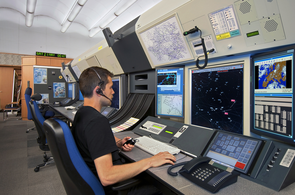 Investigation Reveals Flaws In Trump's Air Traffic Control Plan: Newark Suffers Investigation Reveals Flaws In Trump's Air Traffic Control Plan: Newark Suffers