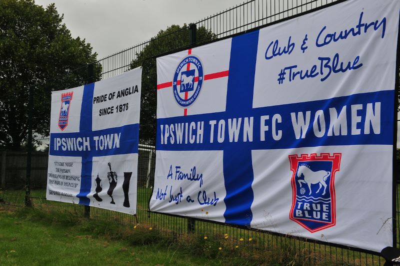 Ipswich Town Women Fight For Top Spot Against Gwalia