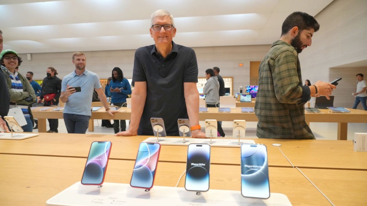 Is Apple CEO Tim Cook Facing His Toughest Year Yet? Is Apple CEO Tim Cook Facing His Toughest Year Yet?
