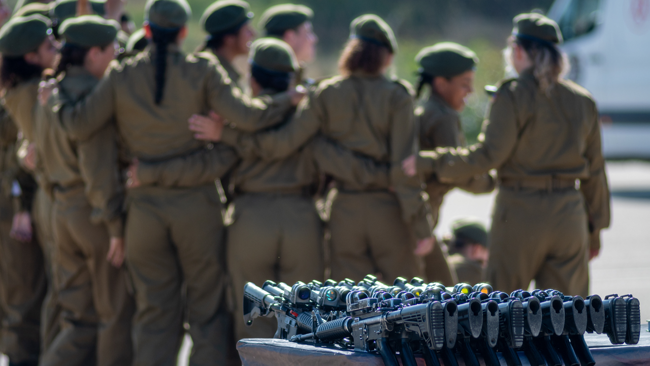 İsrail Knesset'inde Esir Aileleri Ile Güvenlik Güçleri Arasındaki Gerginlik İsrail Knesset'inde Esir Aileleri Ile Güvenlik Güçleri Arasındaki Gerginlik
