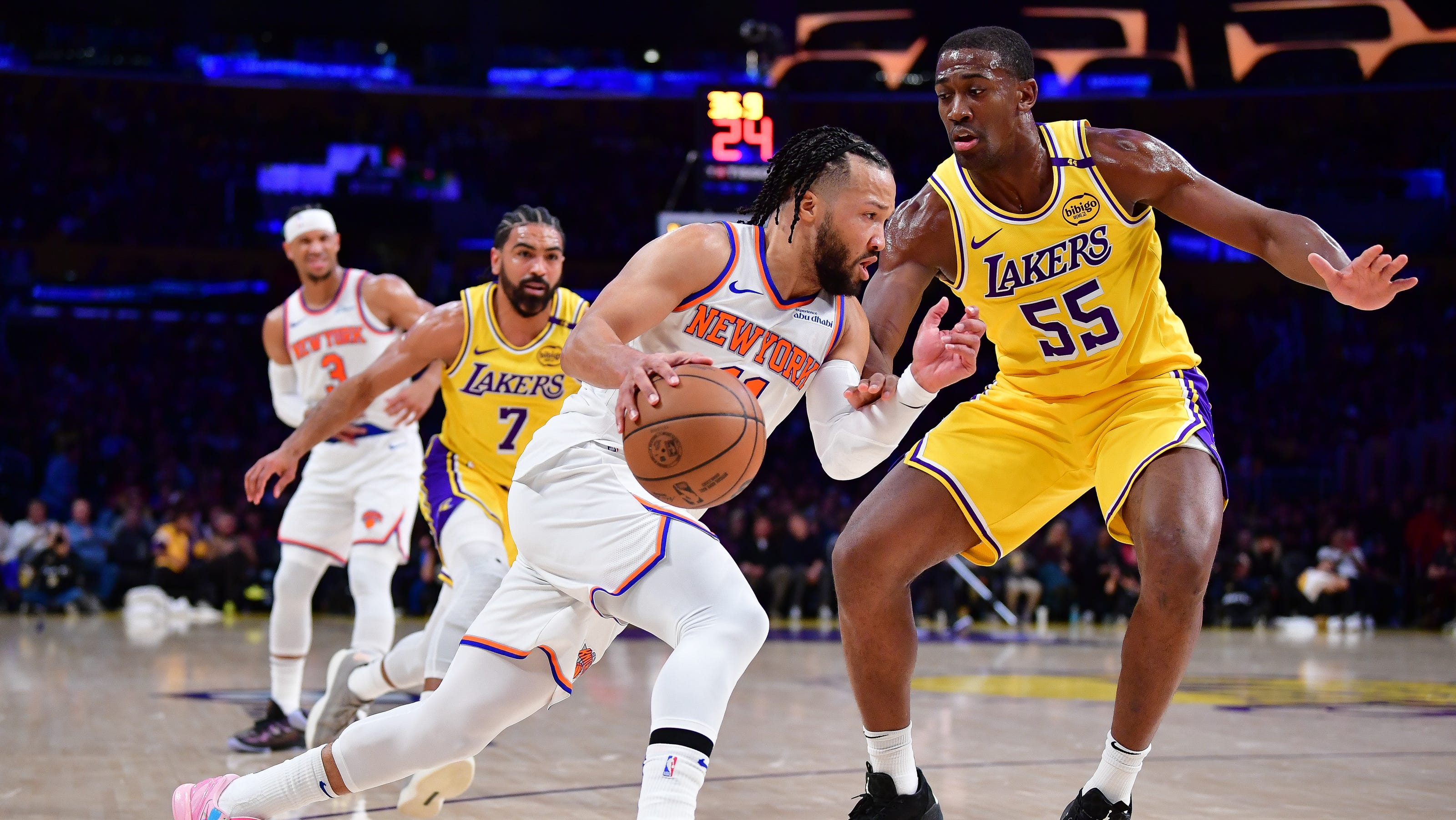 Jalen Brunson Ankle Roll: Knicks Lose To Lakers In Overtime Jalen Brunson Ankle Roll: Knicks Lose To Lakers In Overtime