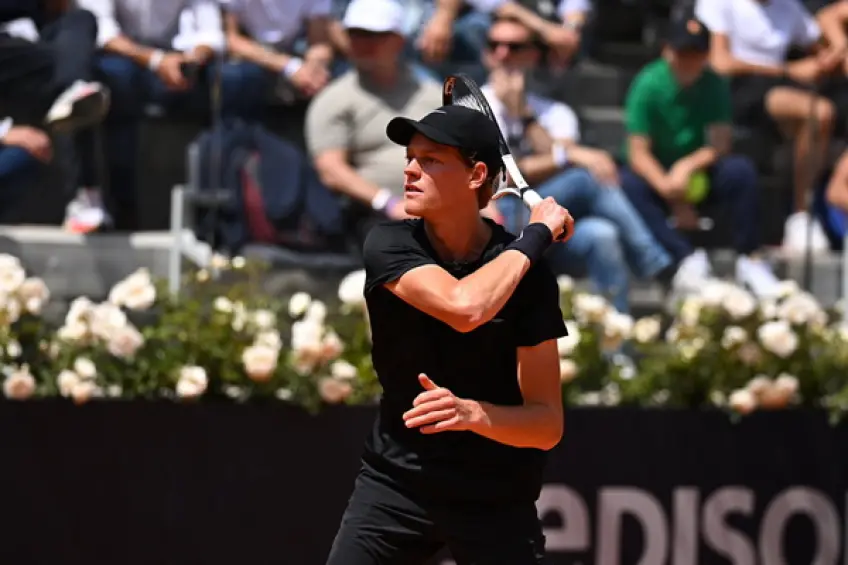 Jannik Sinner Tại Rome Masters: Sẵn Sàng Cho Trận Đấu Với Carlos Alcaraz? Jannik Sinner Tại Rome Masters: Sẵn Sàng Cho Trận Đấu Với Carlos Alcaraz?